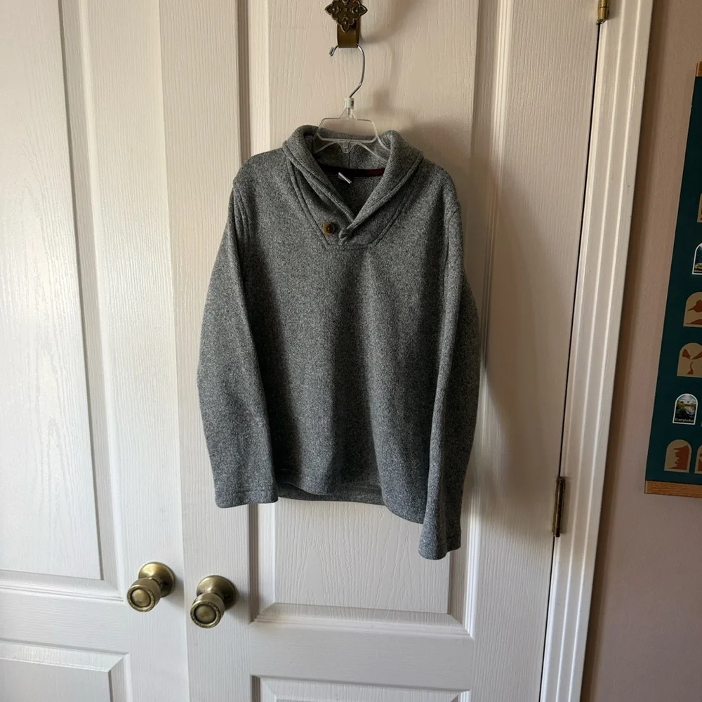 Old Navy Sweater - Gray